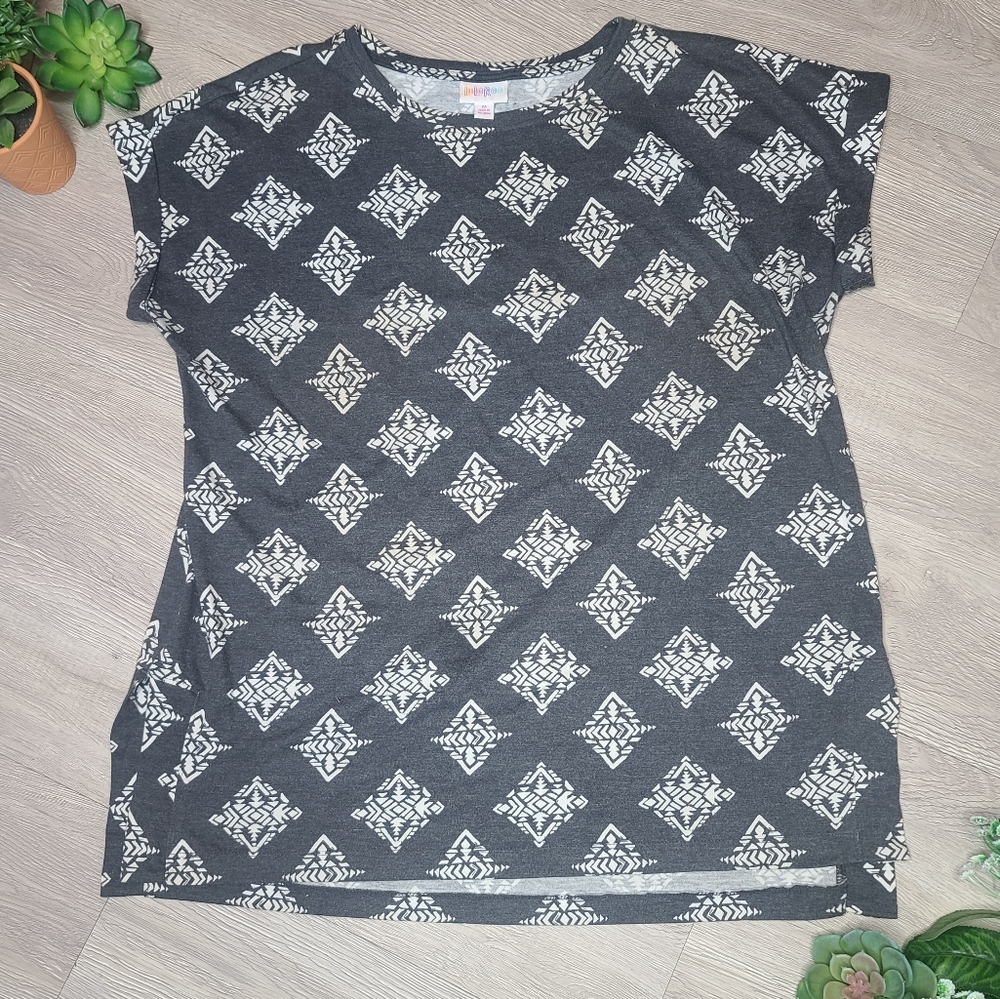 LuLaRoe Leah Tunic